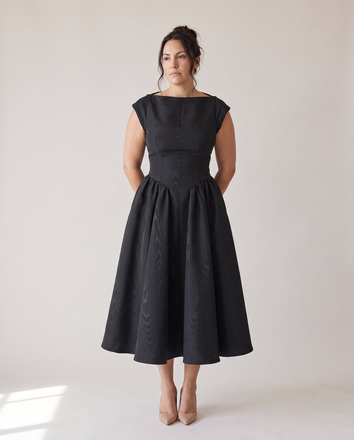 שמלת נטע · 01_front_full_米白色.jpg