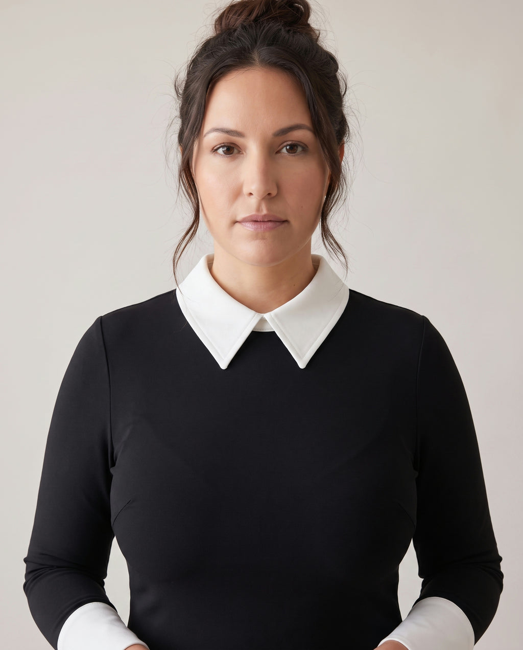 שמלת סימה · 13_neckline_crop_黑色.jpg