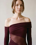שמלת מרתה · 13_neckline_crop_采用网纱_牛奶丝面料.jpg