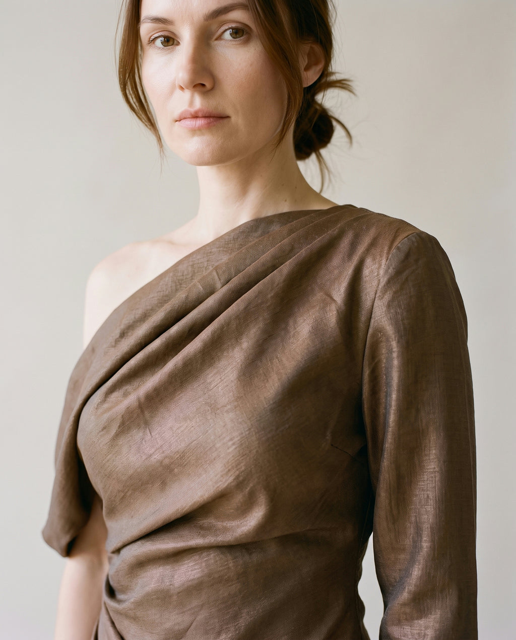 שמלת אושרת · 13_neckline_crop_棕色.jpg