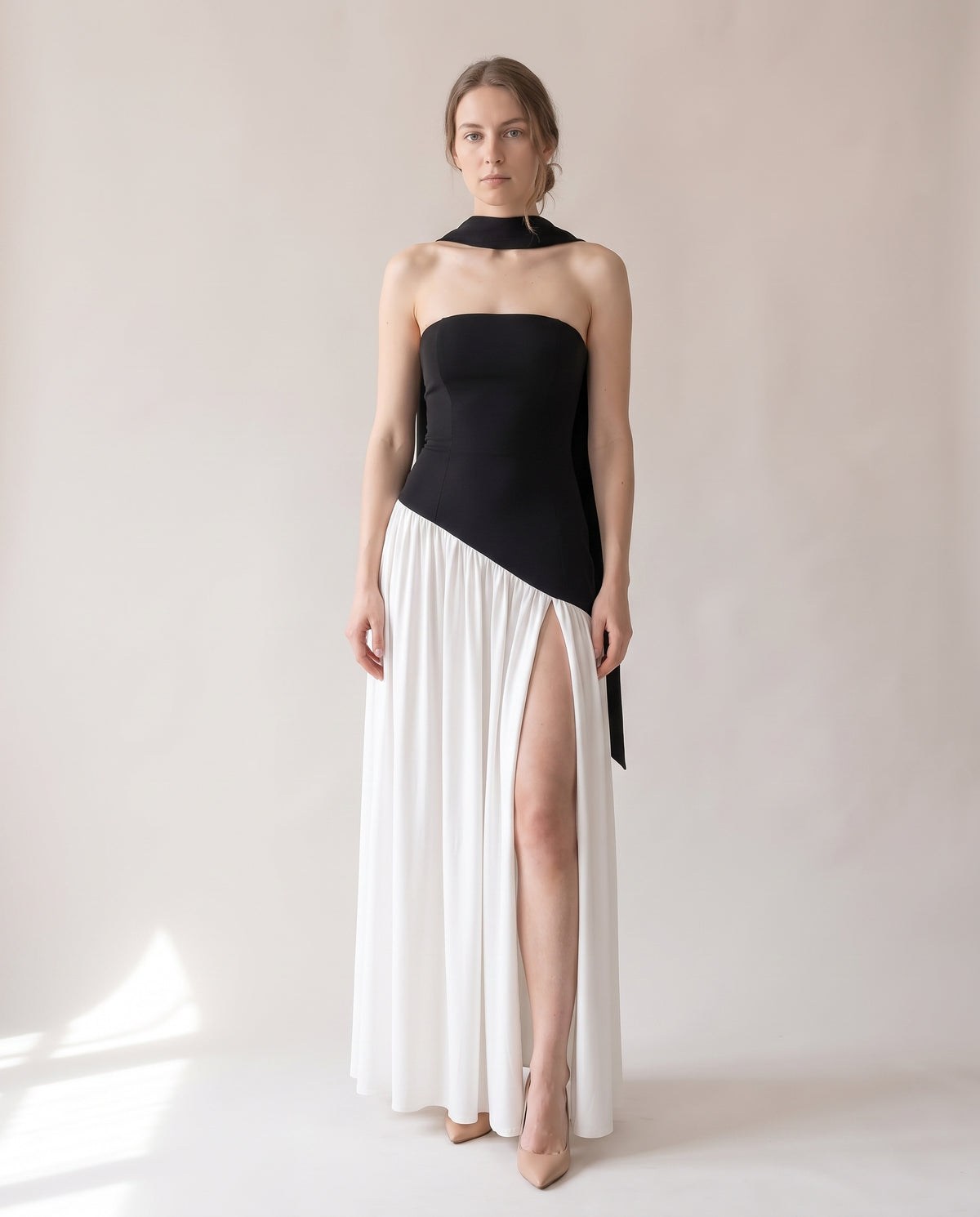 שמלת סיגל · 13_neckline_crop_浅黄.jpg