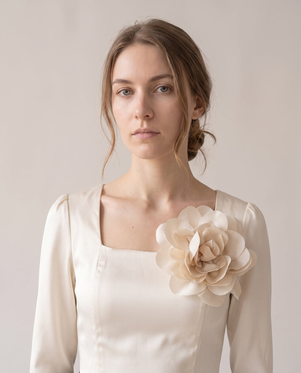 שמלת סקרלט · 13_neckline_crop_拼色.jpg