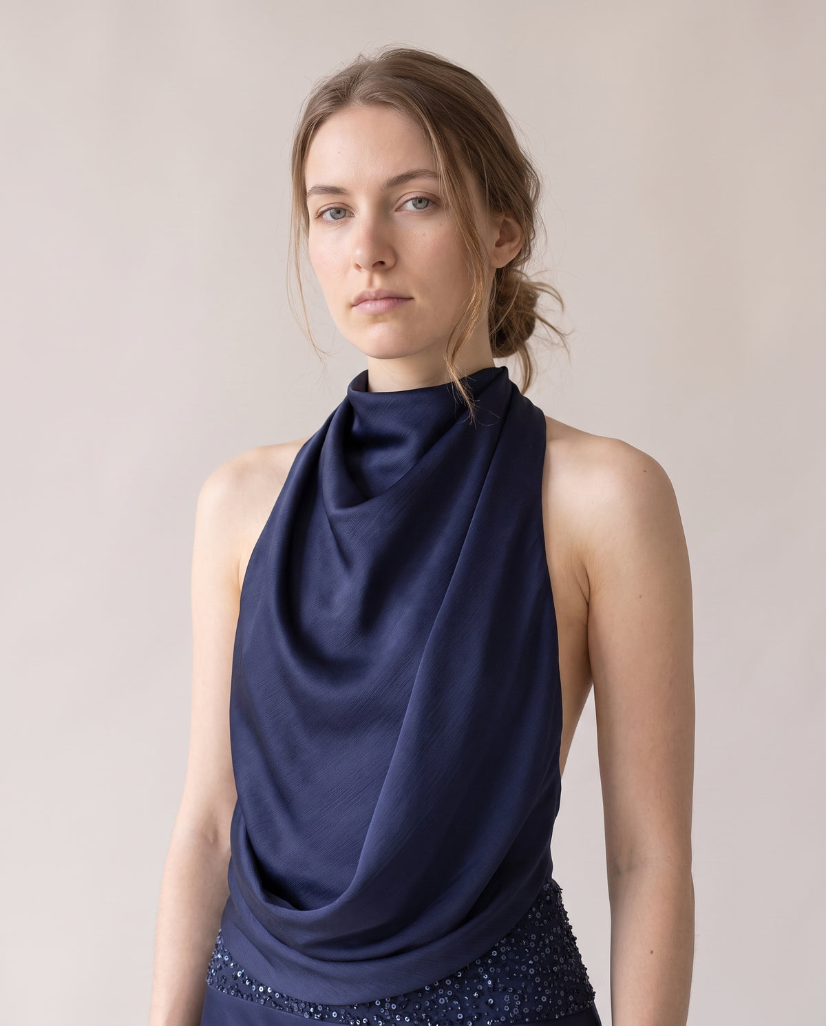 שמלת גרייס · 13_neckline_crop_深蓝色.jpg